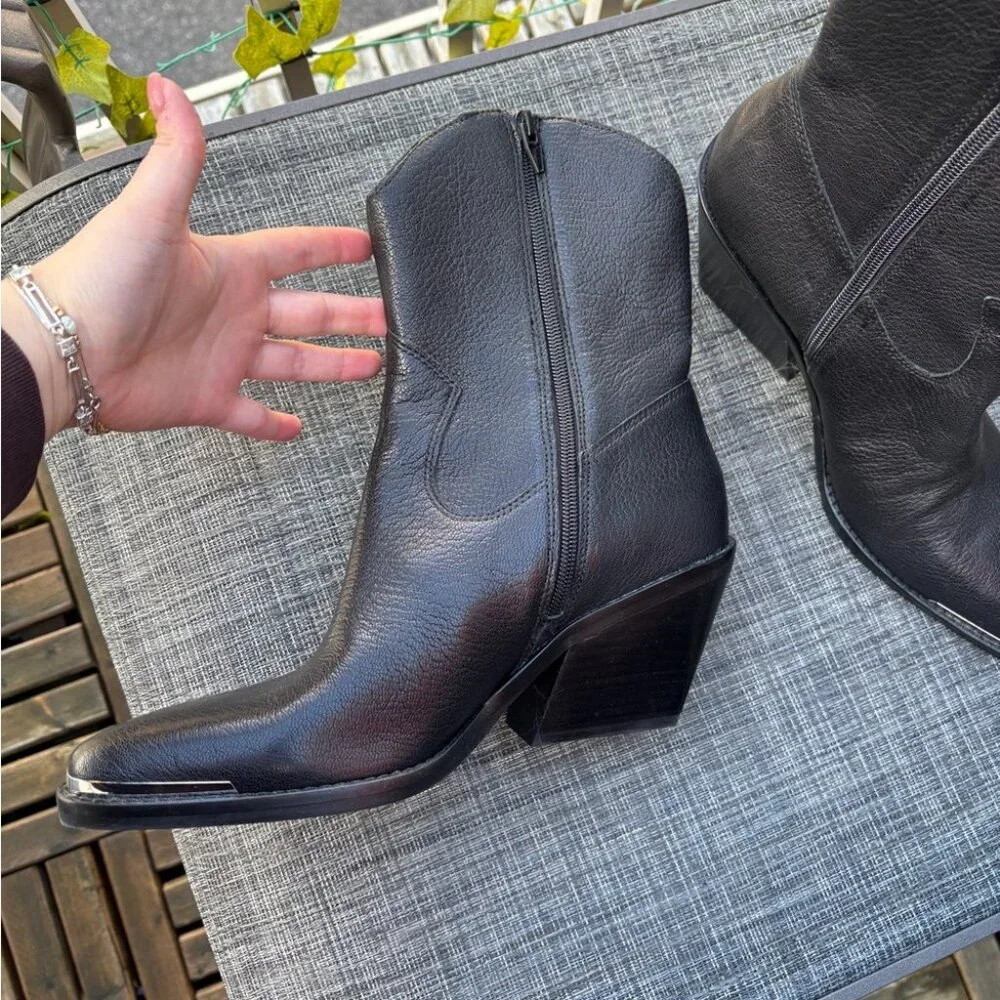 Dolce Vita Valory Black Leather Western Ankle Boots Size 9 - Picture 12 of 13